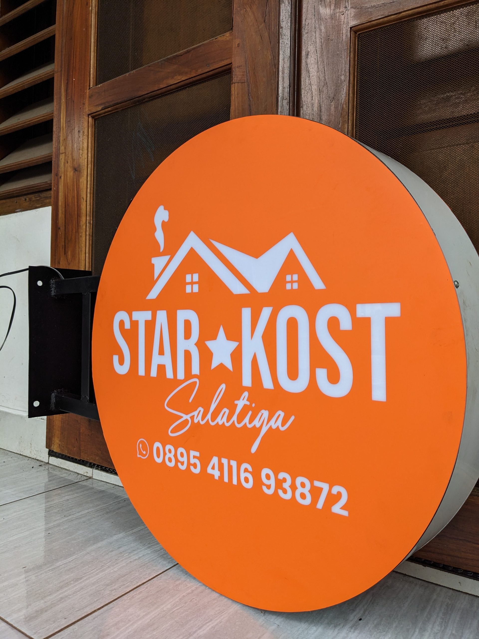 Keunggulan Material Akrilik Serbaguna di Salatiga